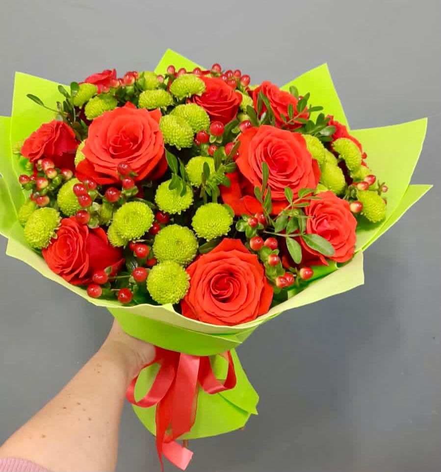 Букет цветов из: Хризантемы и Розы в Кабехабле