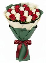 Букет Микс из красных и белых роз в Кабехабле