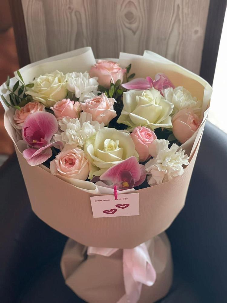 Букет цветов из: Орхидеи, Розы и Гвоздики в Кабехабле