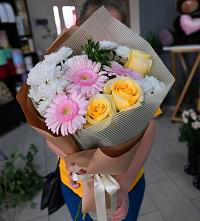 Букет цветов из:  Герберы, Розы и Хризантемы в Кабехабле