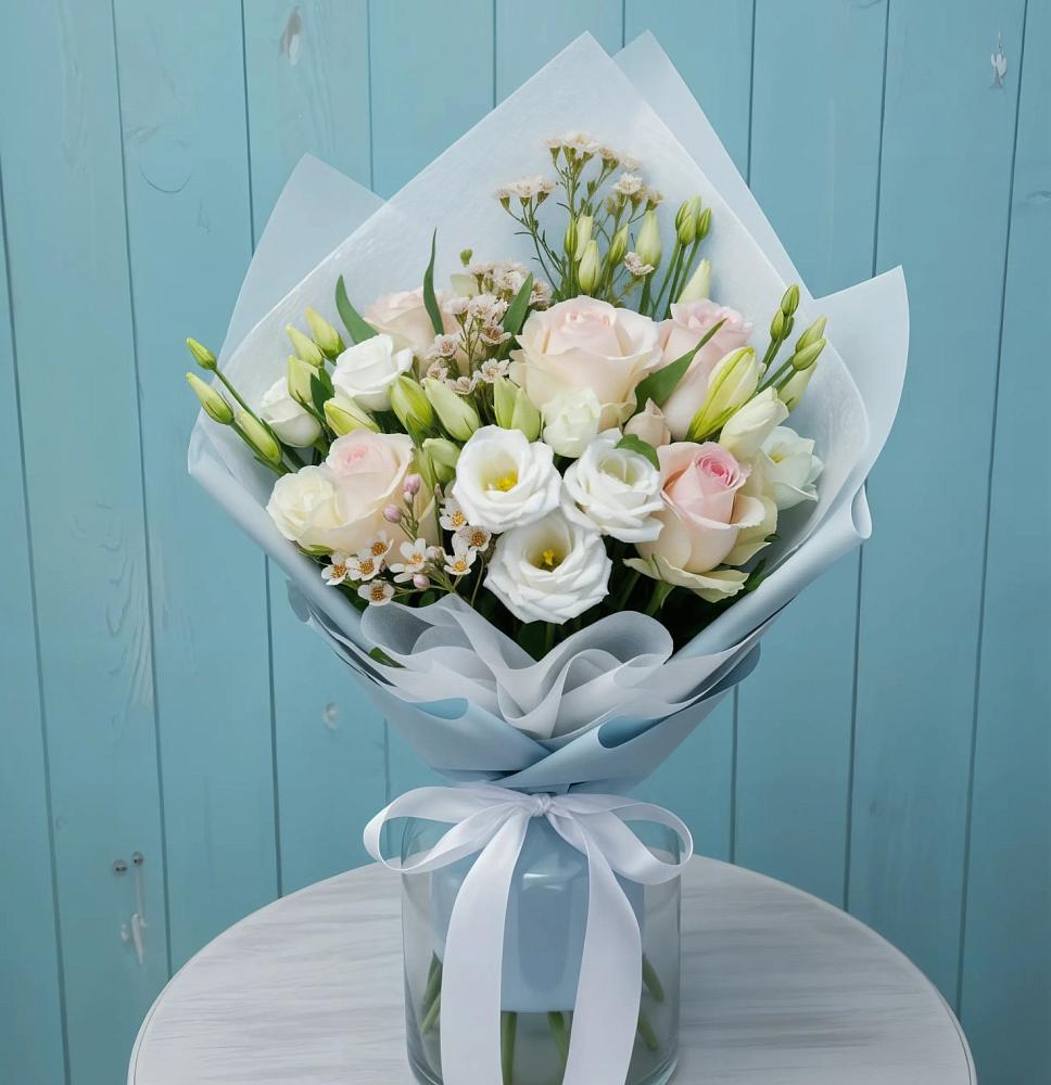 Букет цветов из: Розы и Лизиантусы в Кабехабле