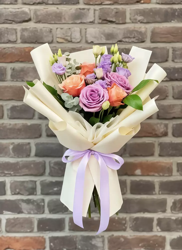 Букет цветов из: Лизиантусы и Розы в Кабехабле