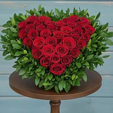 Цветочная композиция из Розы в виде сердца в Кабехабле