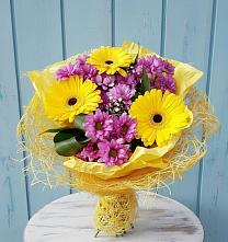 Букет цветов из:  Хризантемы и Герберы в Кабехабле