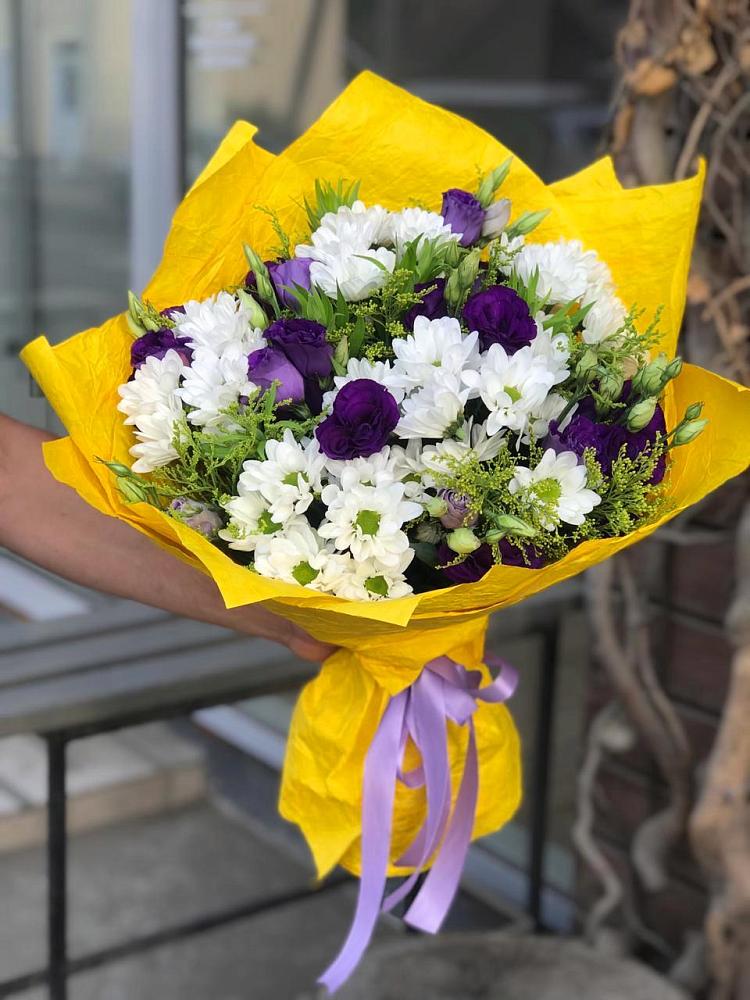 Букет цветов из: Ирисы, Хризантемы и Ромашки в Кабехабле