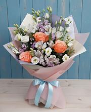 Букет цветов из:  Лизиантусы, Розы, Альстромерии и Гипсофила в Кабехабле