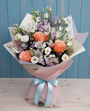 Букет цветов из:  Лизиантусы, Розы, Альстромерии и Гипсофила в Кабехабле