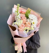 Букет цветов из:  Хризантемы и Розы в Кабехабле