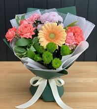 Букет цветов из:  Гвоздики, Розы, Герберы и Хризантемы в Кабехабле