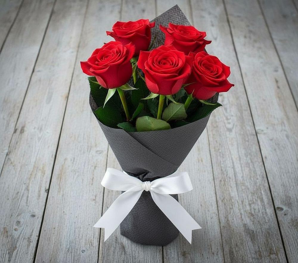 Букет 5 Красных роз Эдлесс Лав в Кабехабле