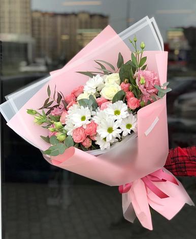 Букет цветов из: Розы, Лизиантусы и Хризантемы в Кабехабле